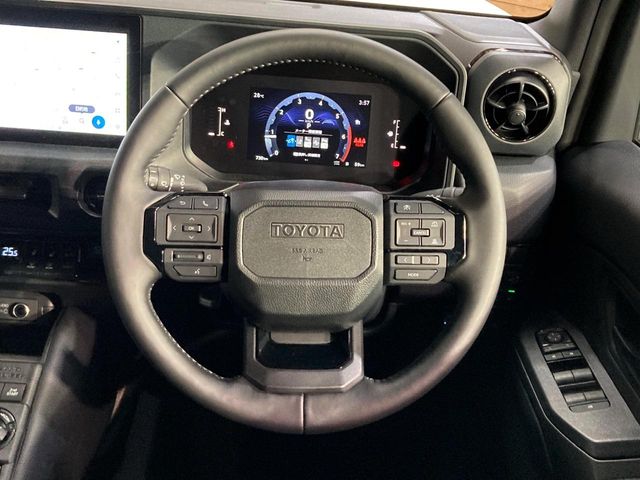 Toyota Land Cruiser FJ 11