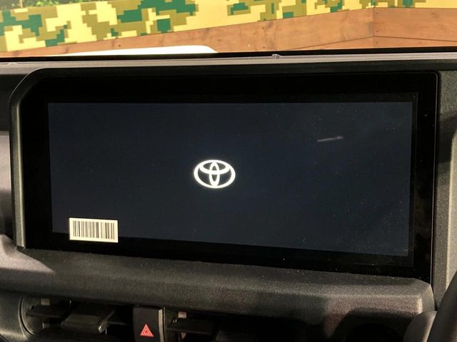 Toyota Land Cruiser FJ 4