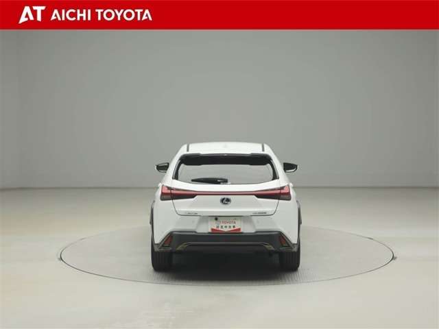 Lexus UX 5