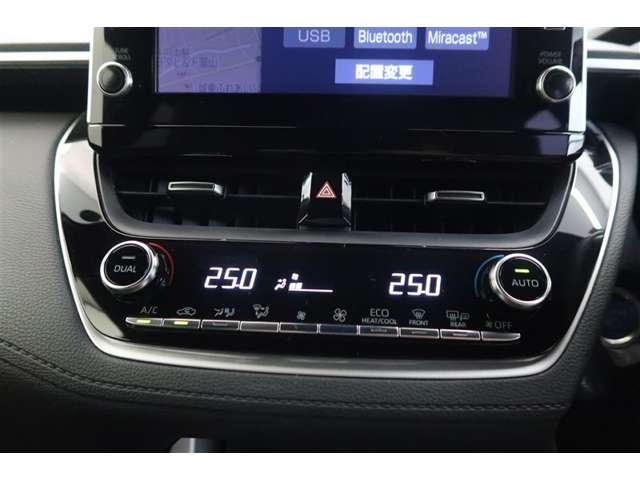 Toyota Corolla Cross 12