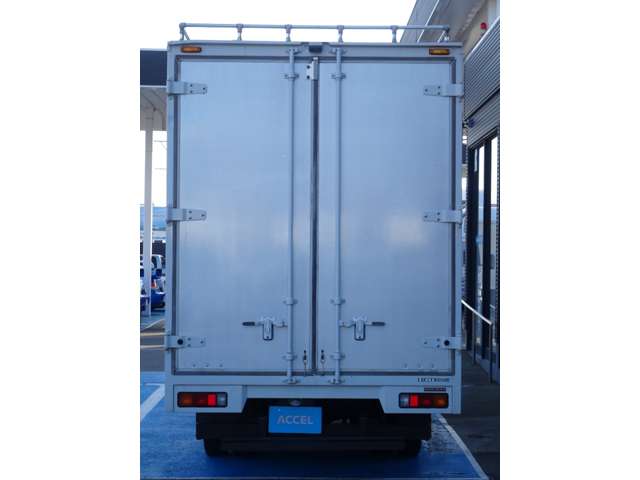 Mitsubishi Fuso Canter Guts 9
