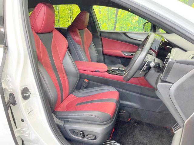Lexus NX 8