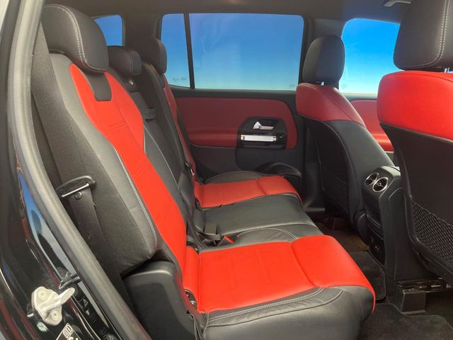 Mercedes-Benz GLB 10