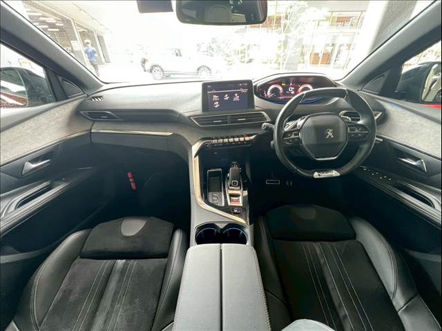 Peugeot 5008 3