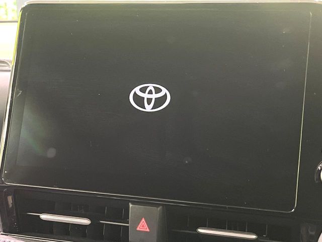 Toyota Voxy 4