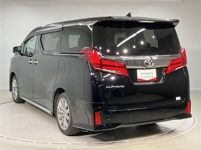 Toyota Alphard 5