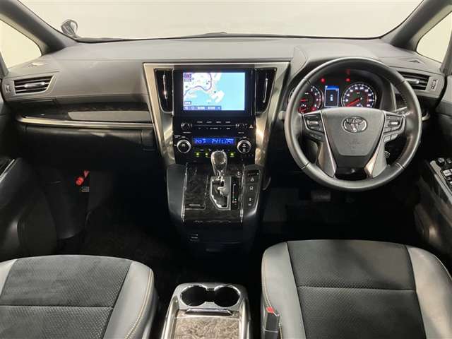 Toyota Alphard 7