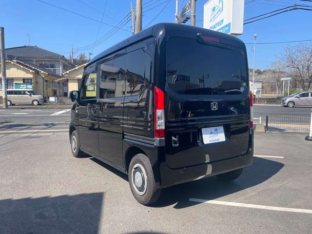 Honda N-VAN 8