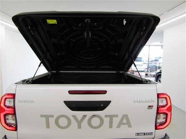 Toyota Hilux 9