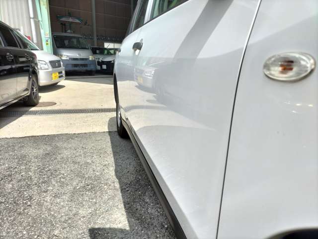 Mitsubishi ランサーカーゴ 11