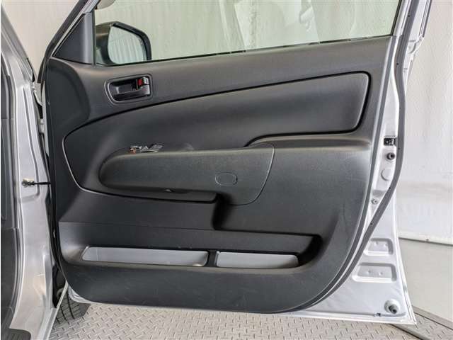 Toyota Succeed Van 11