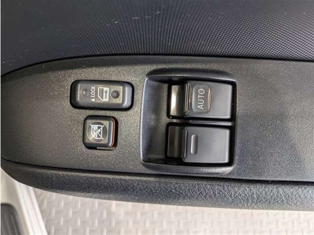 Toyota Succeed Van 12