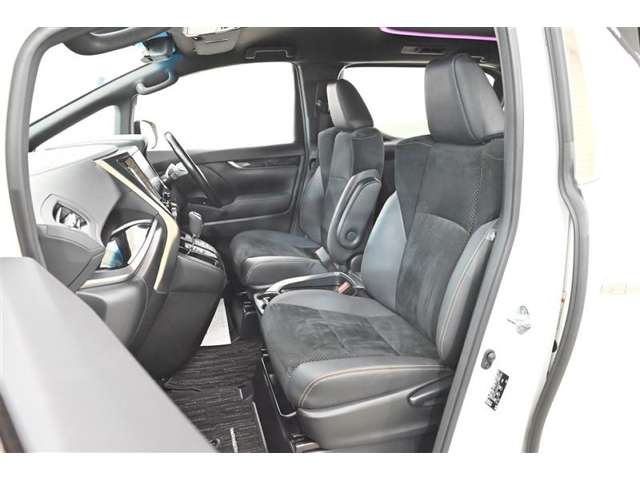 Toyota Alphard 11