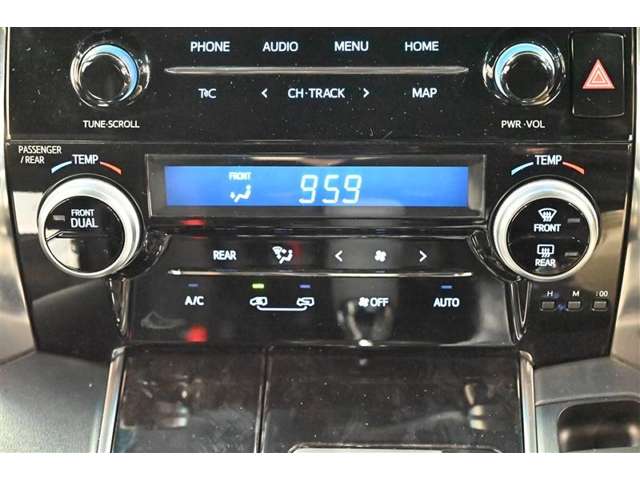 Toyota Alphard 8