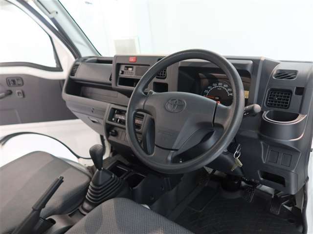 Toyota Pixis Truck 8