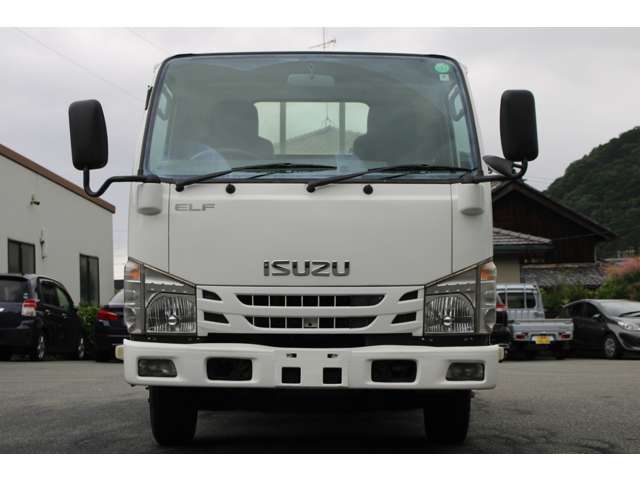 Isuzu Elf 2