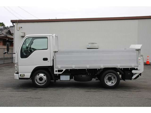 Isuzu Elf 4