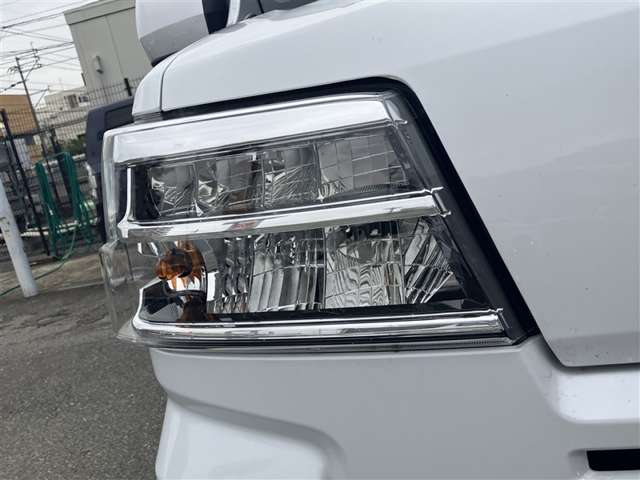 Toyota Pixis Van 11