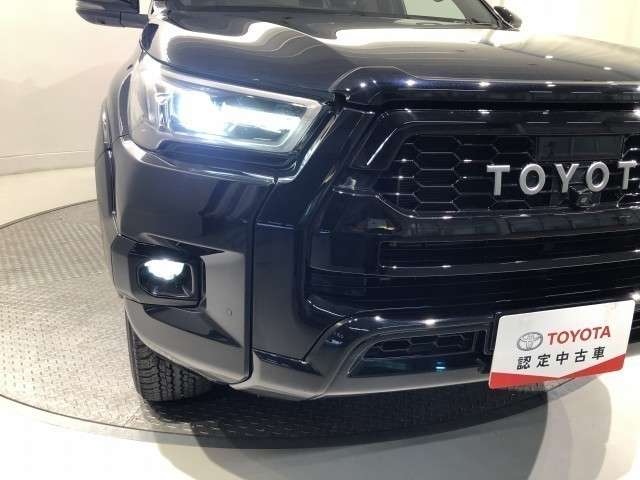 Toyota Hilux 8