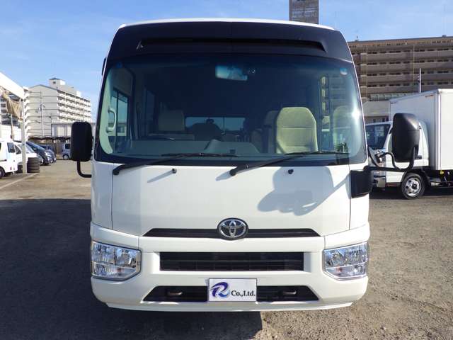 Toyota Coaster 4