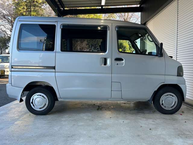Mitsubishi Minicab Van 7