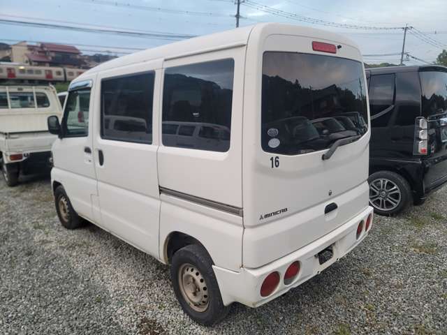 Mitsubishi Minicab Van 3