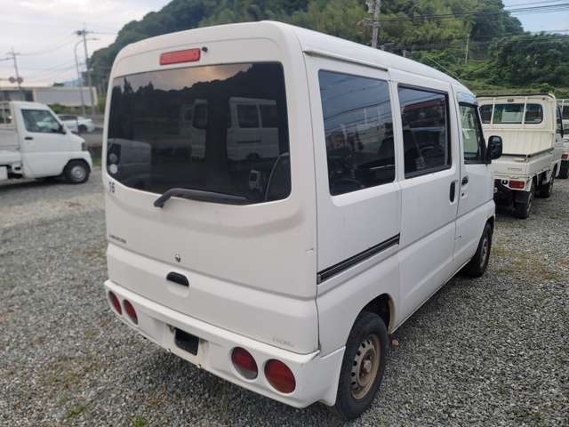 Mitsubishi Minicab Van 4