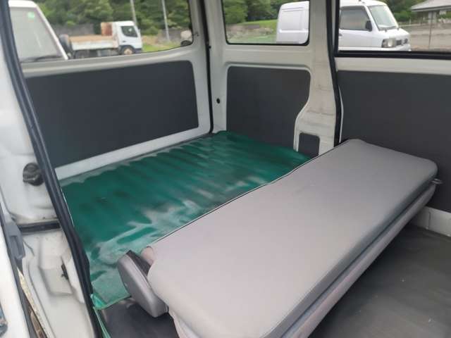 Mitsubishi Minicab Van 6