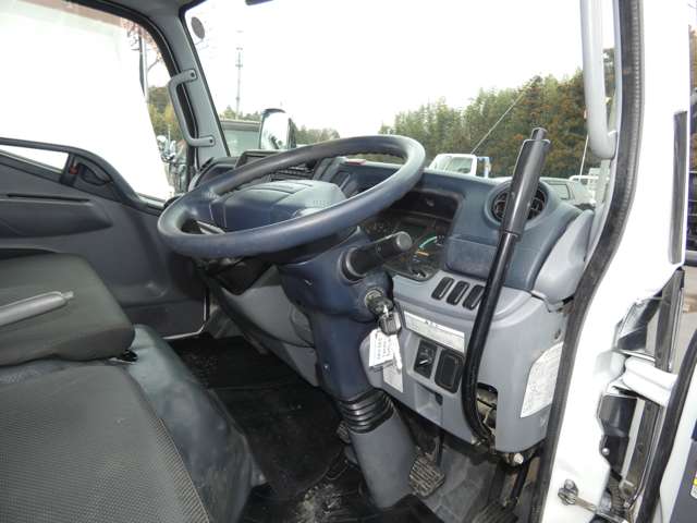 Mitsubishi Fuso Canter 12