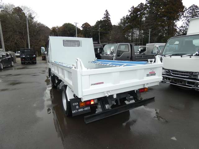 Mitsubishi Fuso Canter 7