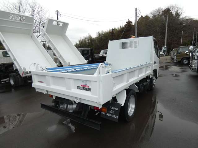 Mitsubishi Fuso Canter 9