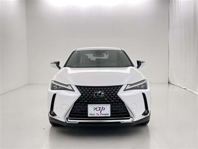 Lexus UX 4