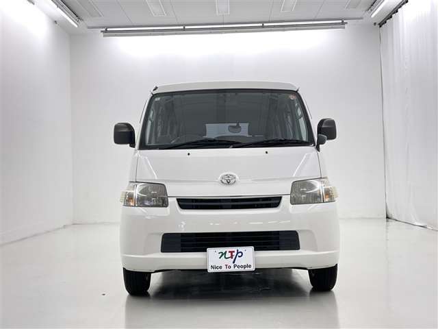 Toyota Light Ace Van 4