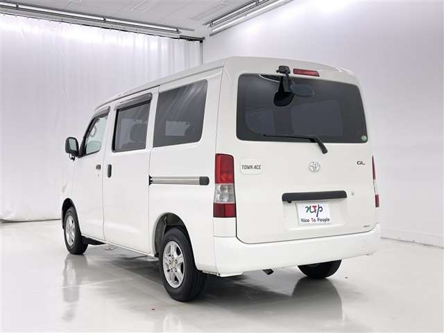 Toyota Light Ace Van 6