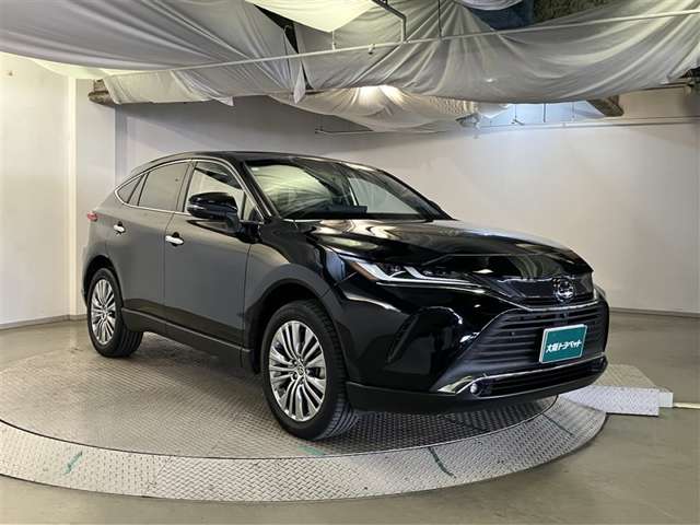 Toyota Harrier 3