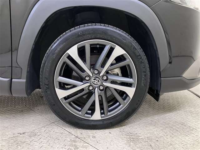 Toyota Corolla Cross 8