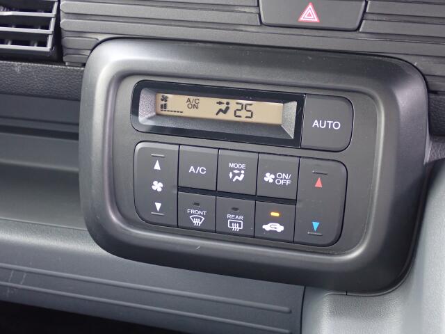 Honda N-VAN 11