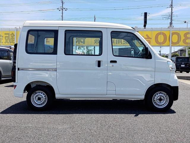 Daihatsu Hijet Cargo 11