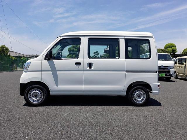 Daihatsu Hijet Cargo 12