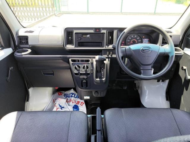 Daihatsu Hijet Cargo 3