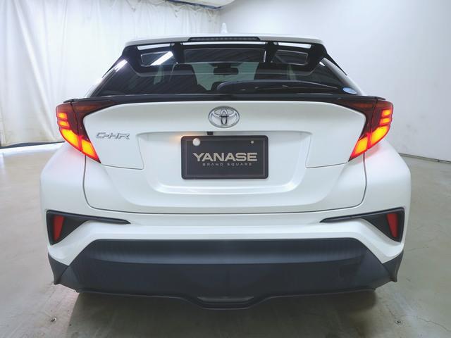 Toyota C-HR 8