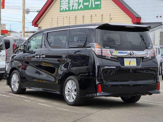 Toyota Vellfire 11