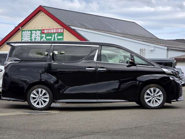 Toyota Vellfire 12