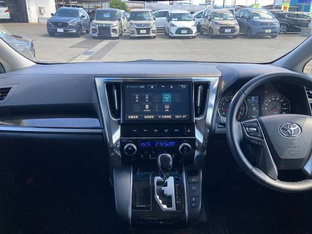 Toyota Vellfire 7