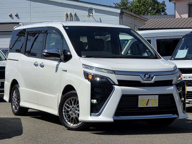 Toyota Voxy 8