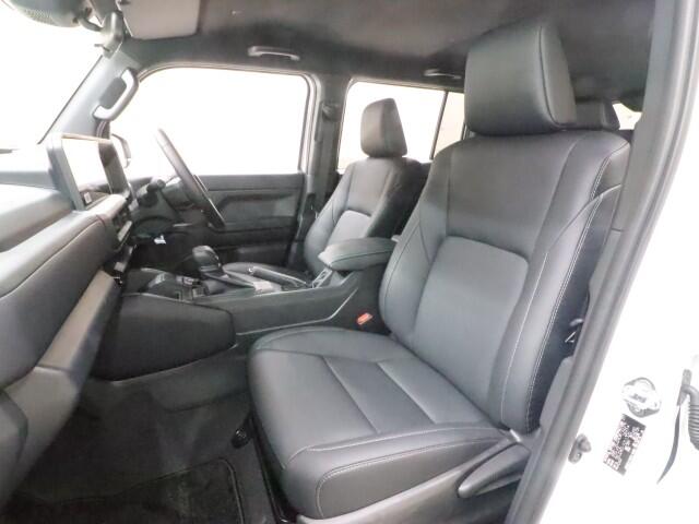 Toyota Land Cruiser FJ 8