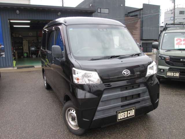 Daihatsu Hijet Cargo 2