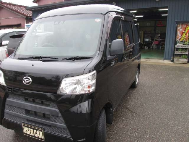 Daihatsu Hijet Cargo 4