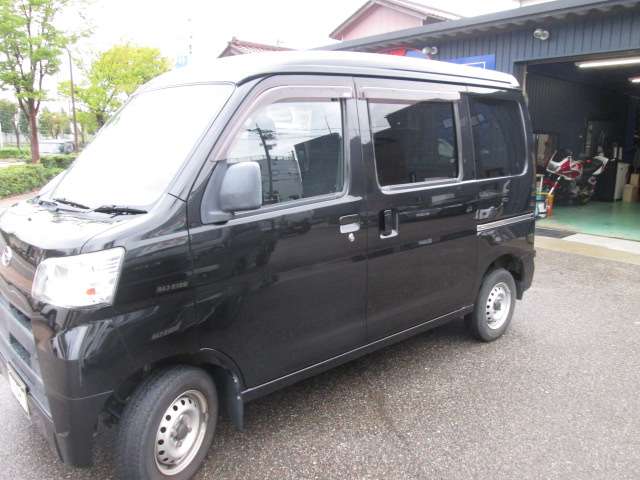 Daihatsu Hijet Cargo 5