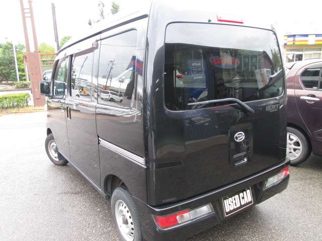 Daihatsu Hijet Cargo 7